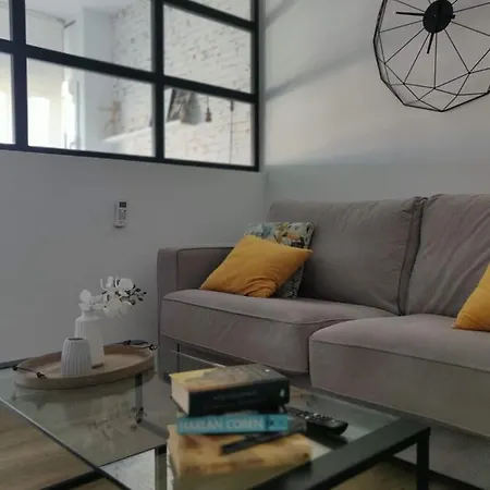 Ever Apartment *